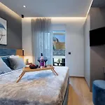 Santa Marina Luxury #1 With Pool 아파트 *