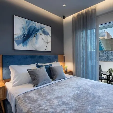 Santa Marina Luxury #1 With Pool Апартаменты *