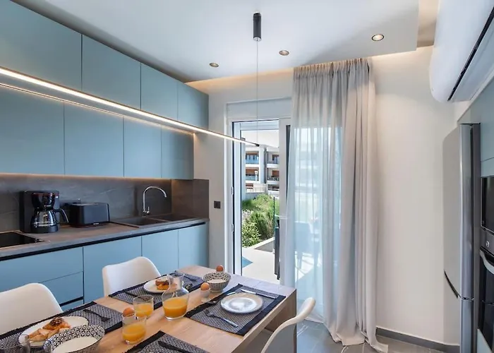 Santa Marina Luxury #1 With Pool Appartement Asgourou